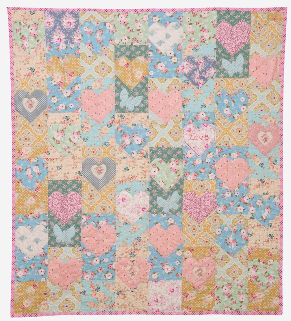 Tilda Sewing Projects - The Lovehearts Quilt by Red Brolly