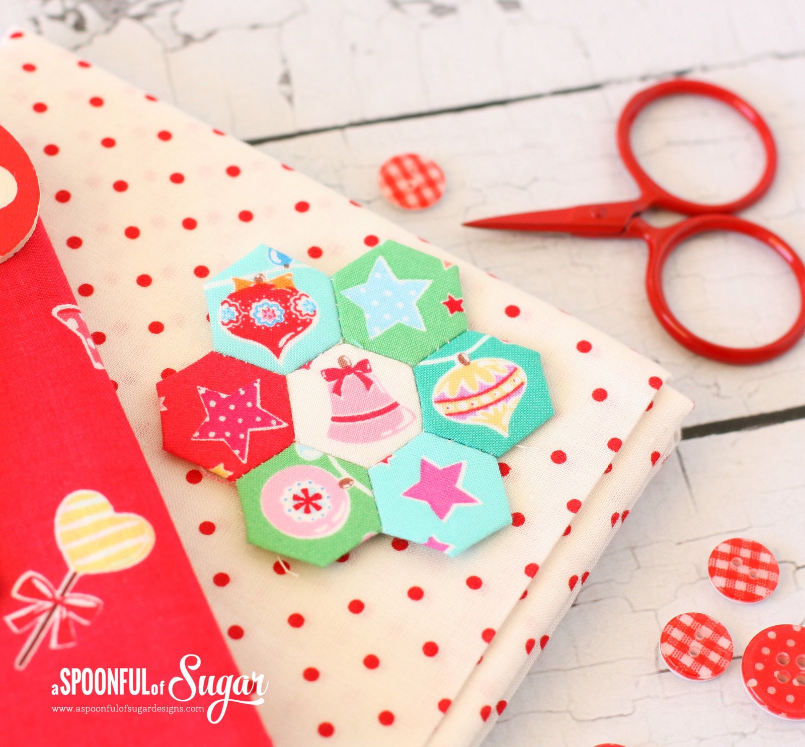 Christmas Retro Drawstring Bags - sewing tutorial by A Spoonful of Sugar