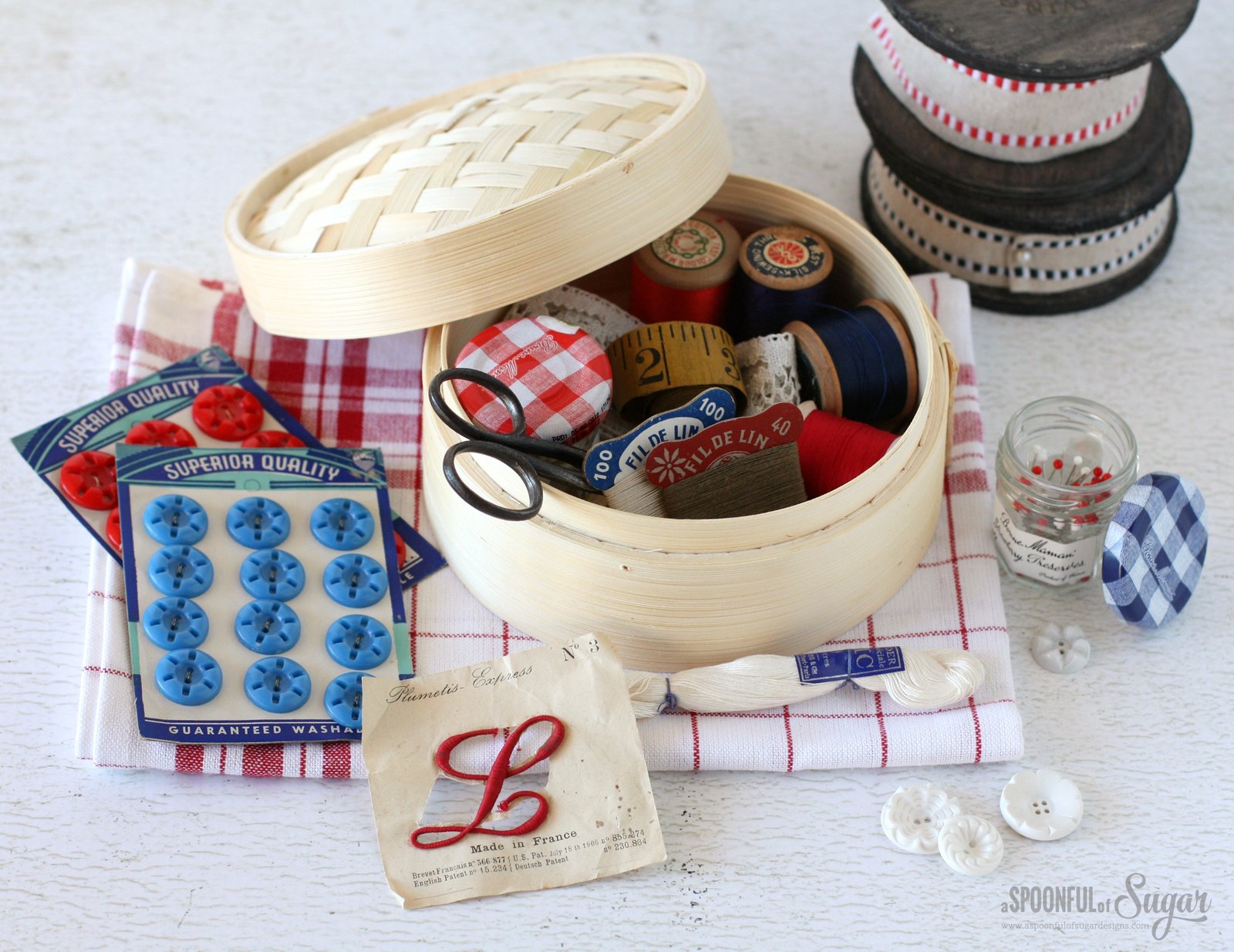 Make a sewing kit using a bamboo steamer basket