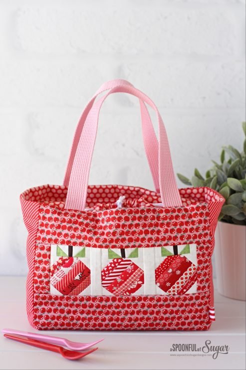 Apple Lunch Tote pdf Sewing Pattern by A Spoonful of Sugar on Etsy. 