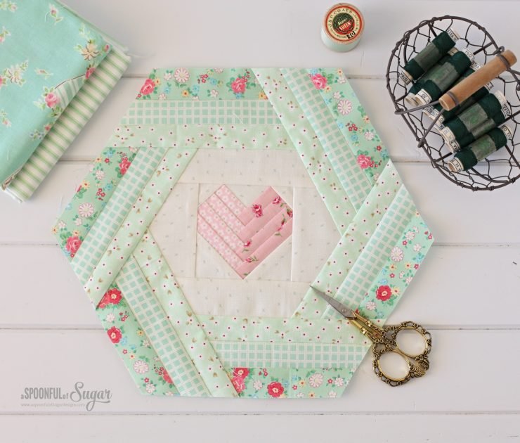 Hexie Heart Placemat PDF Sewing Pattern by aspoonfullofsugar on Etsy. 