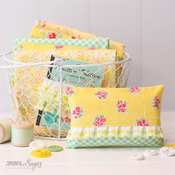 Pretty Tissue Cosy by A Spoonful of Sugar Designs. (free sewing tutorial)