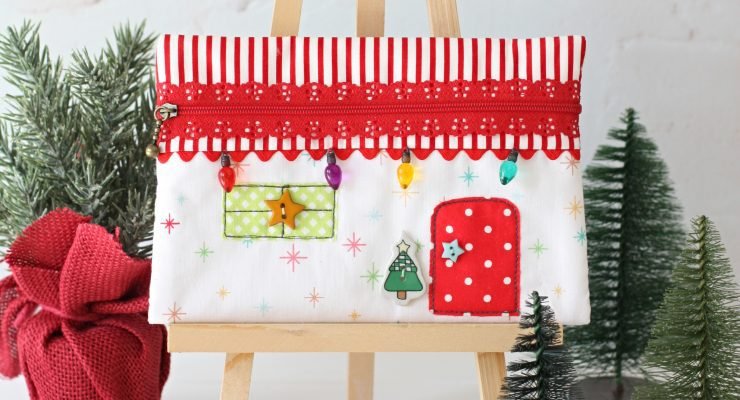Christmas House Pouch