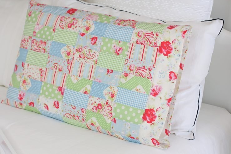 How to make a pillow sham out of a Vintage Cutter Quilt - Rhapsody