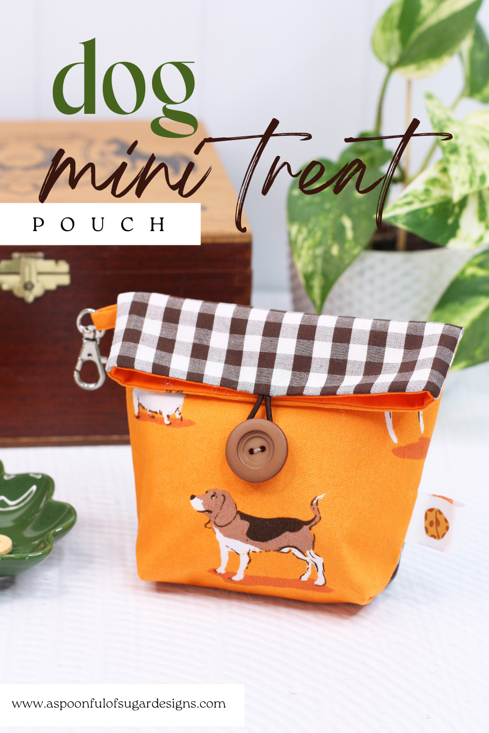 Sew a Dog Mini Treat Pouch with this Quick Pattern - A Spoonful of